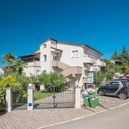 Apartment Spadici Luna *